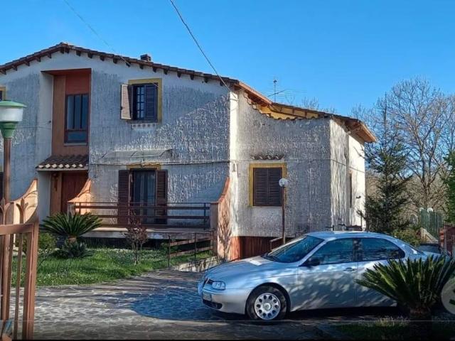 Quadrilocale via Campomarino 16, Roccamonfina