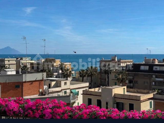 Quadrilocale via Candido De Angelis 3, Centro Storico, Anzio