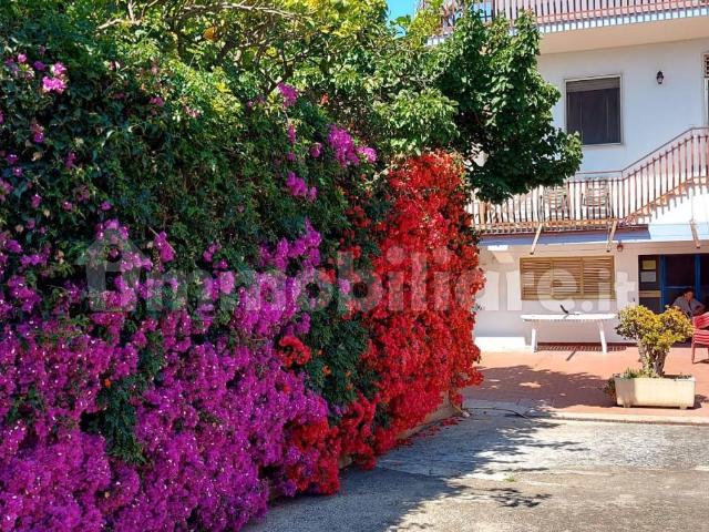 Quadrilocale via Canzatora 415, Centro, Sperlonga