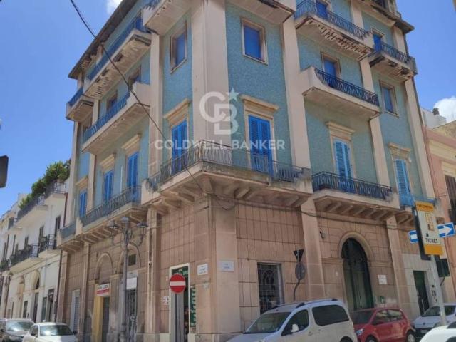 Quadrilocale via Cavour 9, Centro Storico, Brindisi
