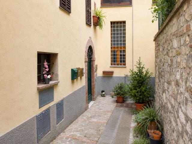 Quadrilocale via Cesaia o della Piana, Centro, Todi
