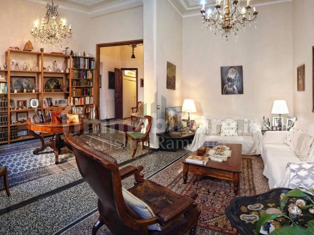 Quadrilocale via Cesare Cabella, Castelletto, Genova