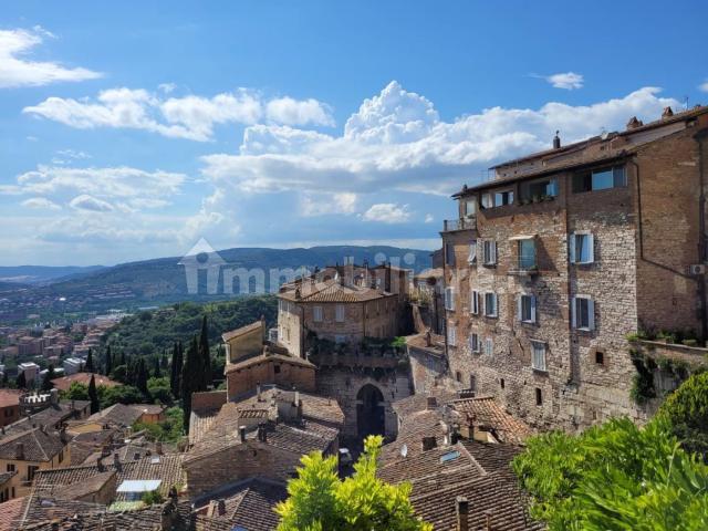 Quadrilocale via Cesare Caporali, Centro Storico, Perugia
