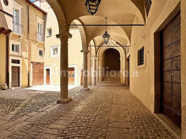 Quadrilocale via Cimino, Villa Comunale, L'Aquila