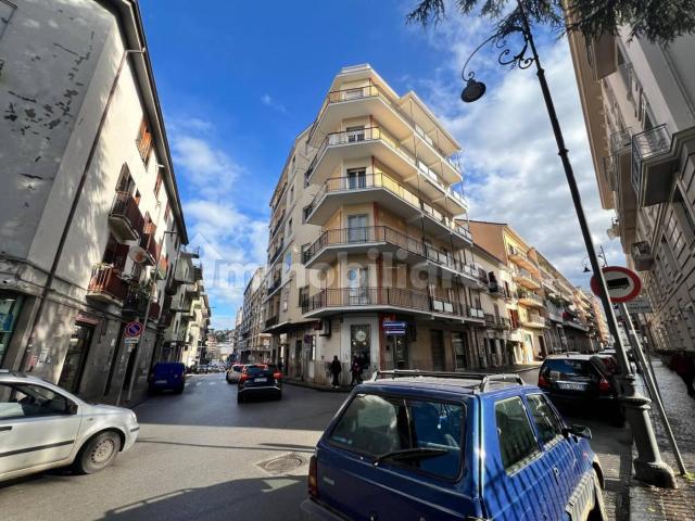 Quadrilocale via Circumvallazione 4, Centro Storico, Avellino