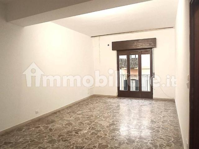 Quadrilocale via del Salvatore 46, Centro Storico, Reggio Calabria