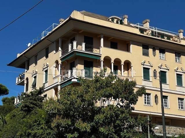 Quadrilocale via della Sirena 2, Albaro, Genova