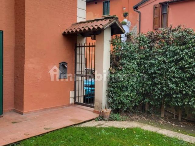 Quadrilocale via Emilia Ponente 322, Borgo Panigale, Bologna