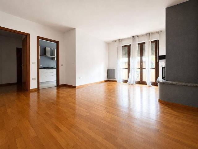 Quadrilocale via Gianoli Giuseppe 12, Centro, Sondrio