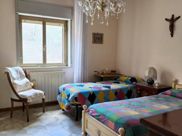 Quadrilocale via Giorgio La Pira 49, Centro, Caltanissetta