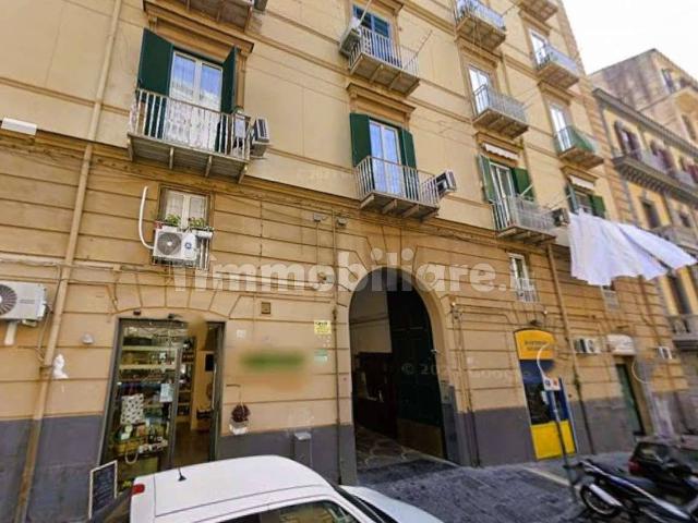 Quadrilocale via GIUSEPPE MARTUCCI, Chiaia, Napoli