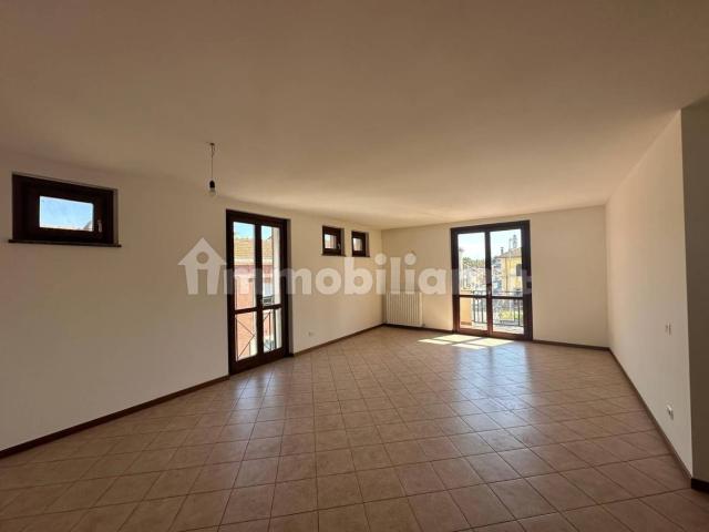 Quadrilocale via Giuseppe Garibaldi 126, Centro, Chignolo Po