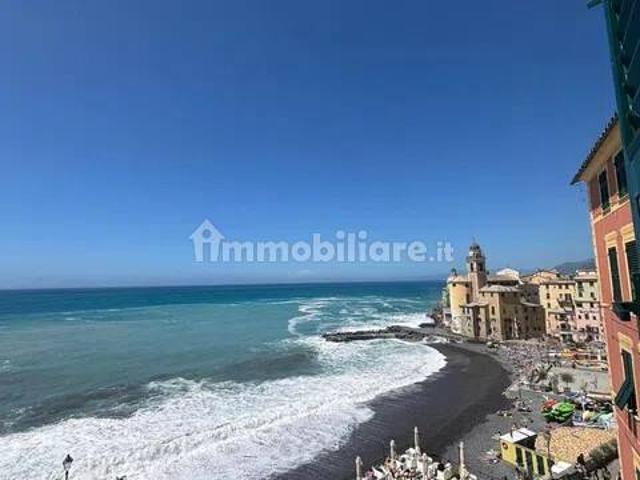 Quadrilocale via Giuseppe Garibaldi, 142, Centro, Camogli