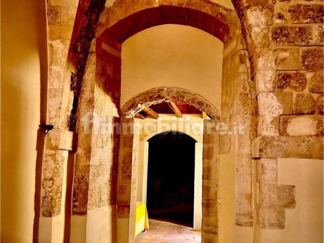 Quadrilocale via Giuseppe Garibaldi 29, Centro, Noto