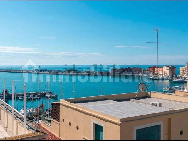 Quadrilocale via Gramsci, 56, Centro Storico, Anzio