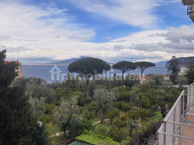 Quadrilocale via L. Correale 27, Sorrento