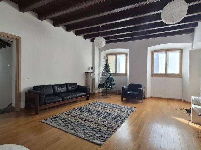 Quadrilocale via Pignolo 74, Centro, Bergamo