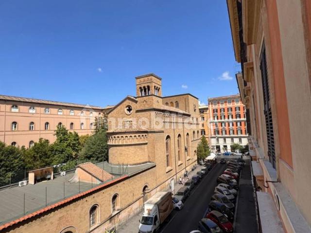 Quadrilocale via Plinio, Prati, Roma