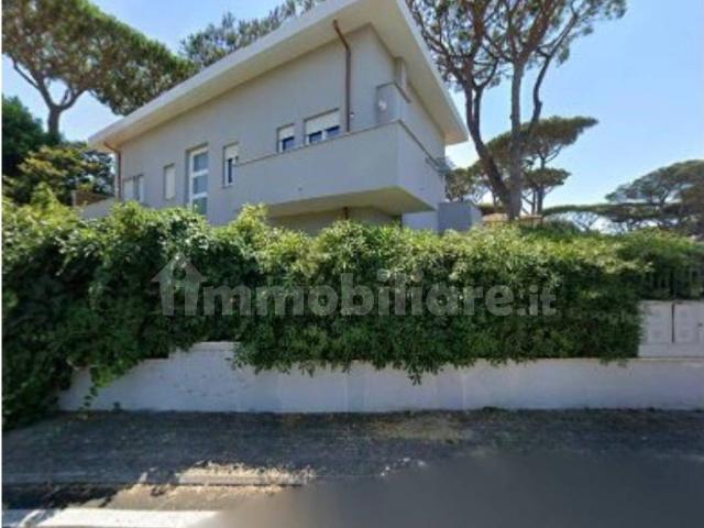 Quadrilocale via Porto Azzurro 131, Fregene, Fiumicino