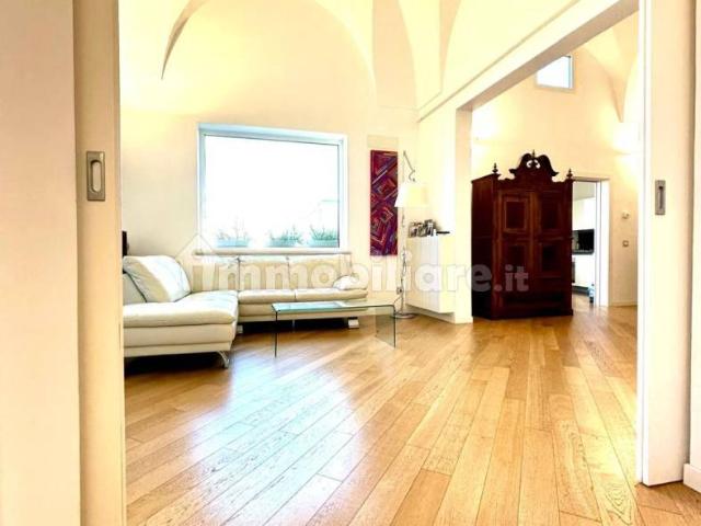Quadrilocale via Regina Isabella 16, Centro Storico, Lecce