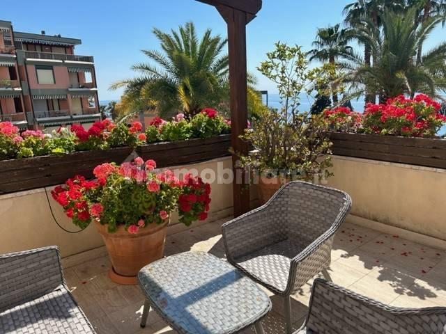 Quadrilocale via Roccasterone 23, Corso degli Inglesi, Sanremo
