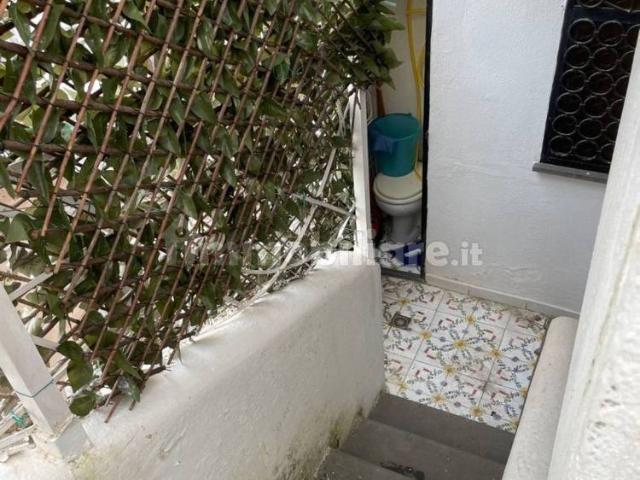 Quadrilocale via Roma 30, Centro, Ischia