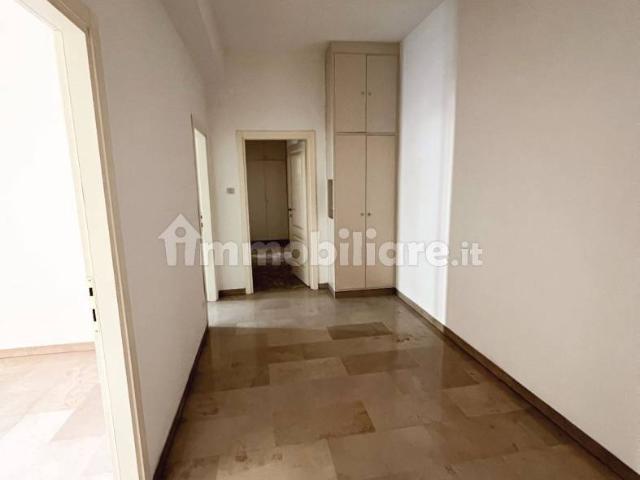 Quadrilocale via San Felice 99, San Felice, Bologna