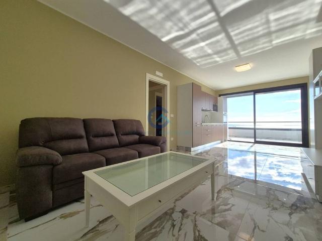 Quadrilocale viale Crotone 147, Catanzaro Lido, Catanzaro