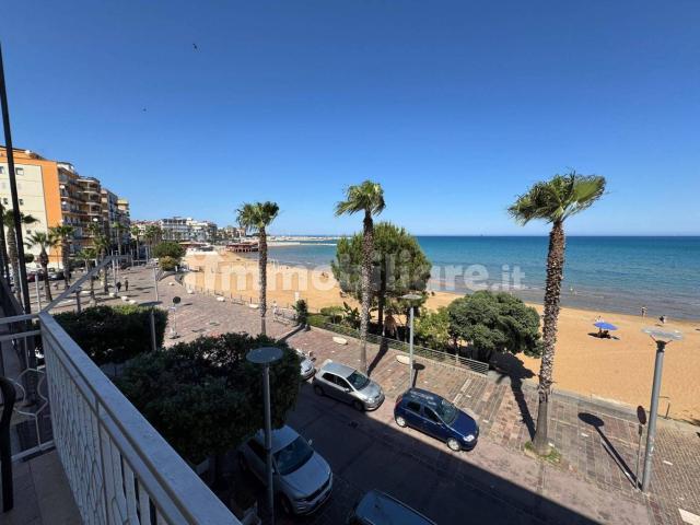 Quadrilocale viale Antonio Gramsci 90, Lungomare, Capocolonna, Crotone