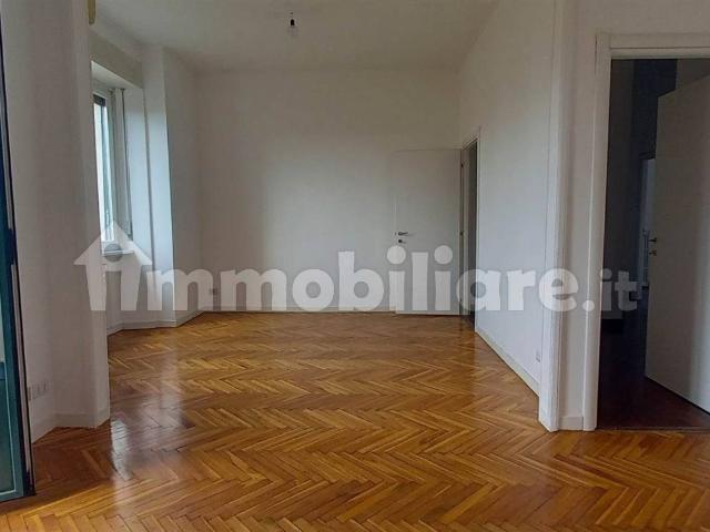 Quadrilocale viale Gabriele D'Annunzio 3, Corso Genova, Milano