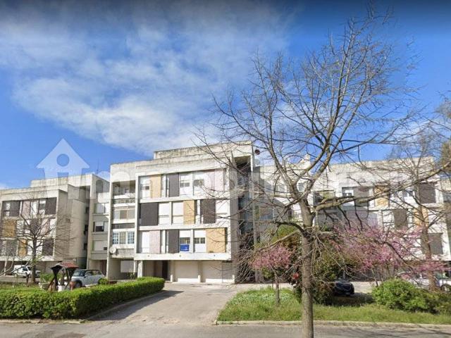 Quadrilocale viale Guido Rossa 8, Centro, Latina