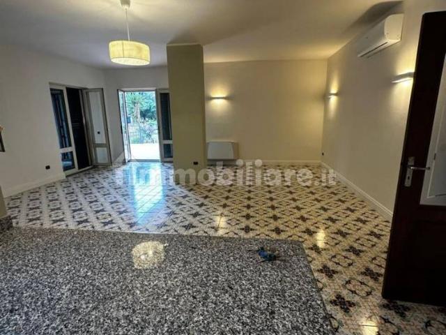Quadrilocale viale dei Gelsomini 13, Pinetamare, Castel Volturno