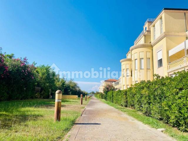 Quadrilocale viale del Tirreno, 70, Calambrone, Pisa