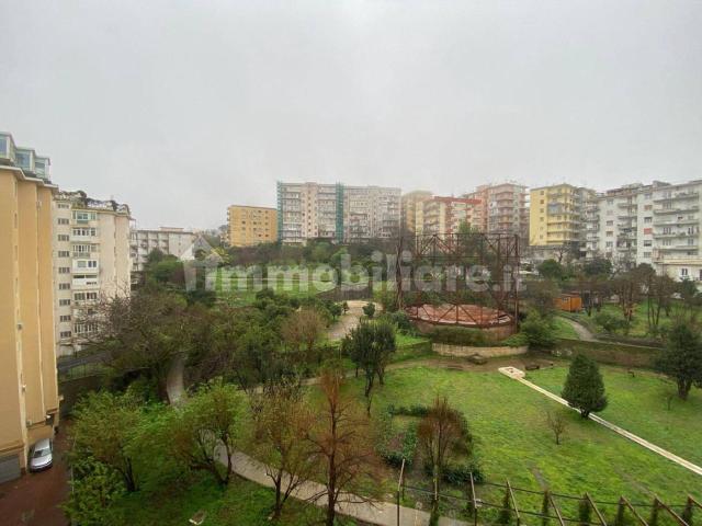 Quadrilocale viale Raffaello 50, Vomero, Napoli