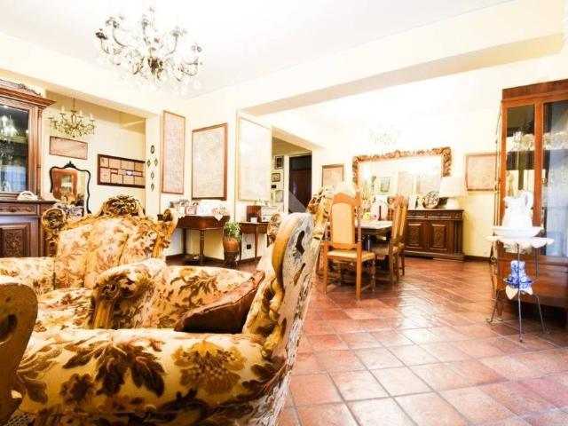 Quadrilocale viale Regina Elena 129, Libertà, Messina