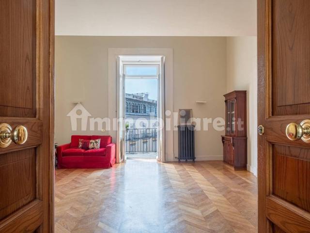 Quadrilocale Vicoletto Cappella Vecchia, Chiaia, Napoli