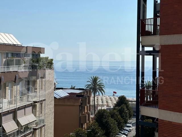 Quadrilocale vista mare a Albenga