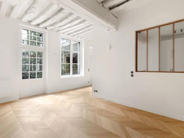 QUAI BOURBON 2 PIÈCES RÉNOVÉ PAR ARCHITECTE