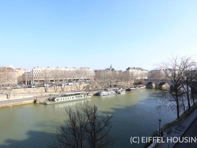 Quai Bourbon