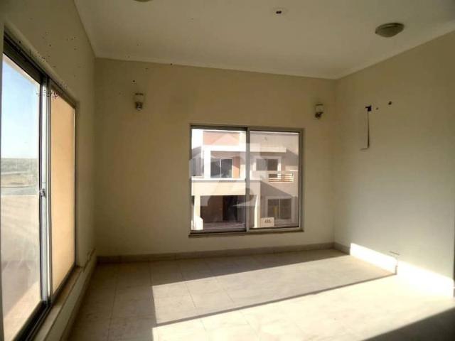 Quaid Villas 200sq Yard Close To Entrance Of BTK 3Bed One Unit Villas FOR SALE
