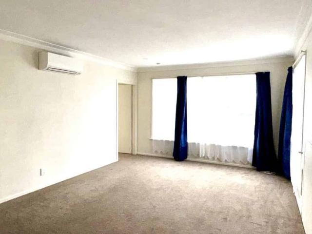 Quaint 3 Bedroom Home in Convenient Papatoetoe Location