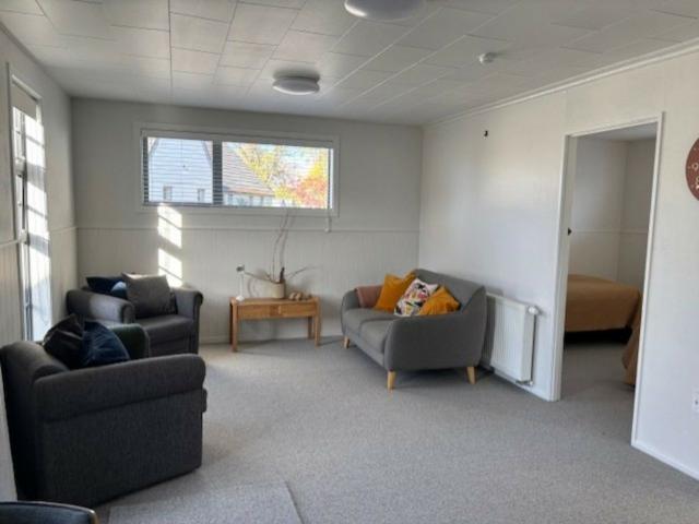 Quality Living in Central Clyde � 2 bedroom Fully Furnished Unit