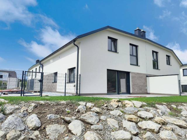 Qualitäts Doppelhaushälfte in massiver Bauweise Haus 4 Top 1