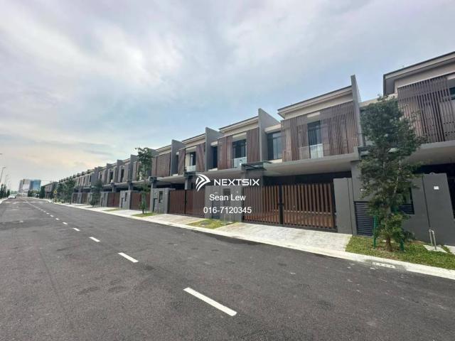 全场最便宜 #Greenfield Regency Studio公寓出售【476sqft】家私全部包给你 直接入住 1个停车位 靠近 Sutera Mall、Paradigm Mall、Perling、Skudai️ Selling RM248K