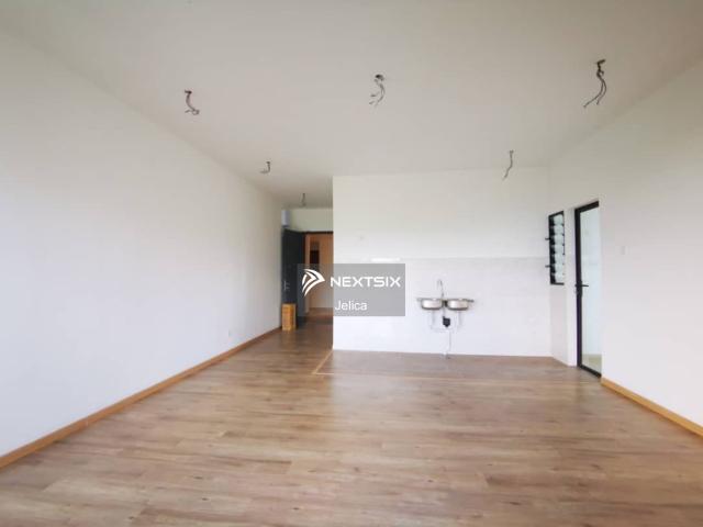 全场最低价‼️2间单位 Austin南阳街要出售连租约合同一起卖* Austin Nanyang Double Storey Shoplot Land Size: 20X70 Sqft Freehold Intermediate lot International lot Facing South