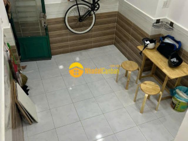 Quân 10, cmt8, gân hxh, nhà 2 tầng, mới vào ở luôn, nở hậu tai lôc, gia hat de, chỉ 1 ty9 tl