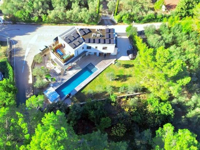 Quand le contemporain côtoie la Nature. 207m² Montpellier