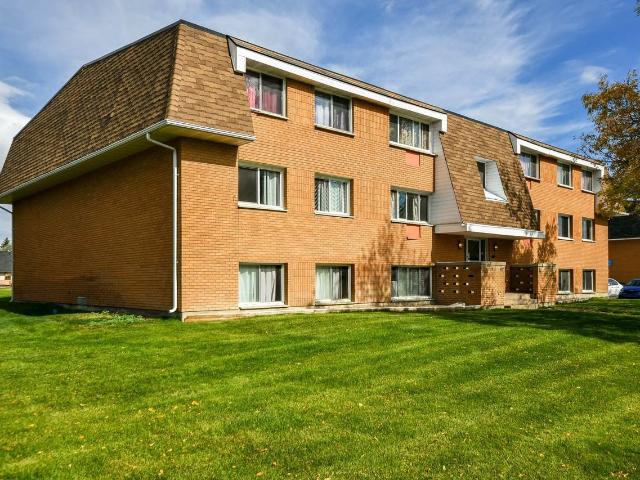 Qu'appelle Village I & II 1 Bedroom Apartment for Rent at 41 22 41 Munroe Pl Regina, SK S4S 6A7 Hillsdale