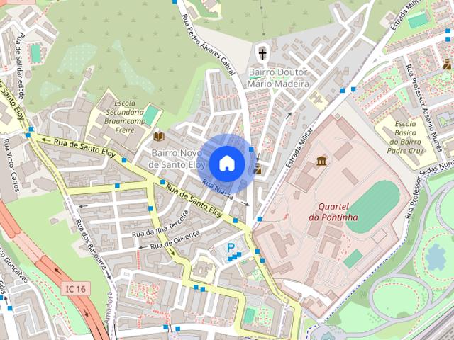 Quarto com duche privativo 10 m metro da Pontinha linha azul