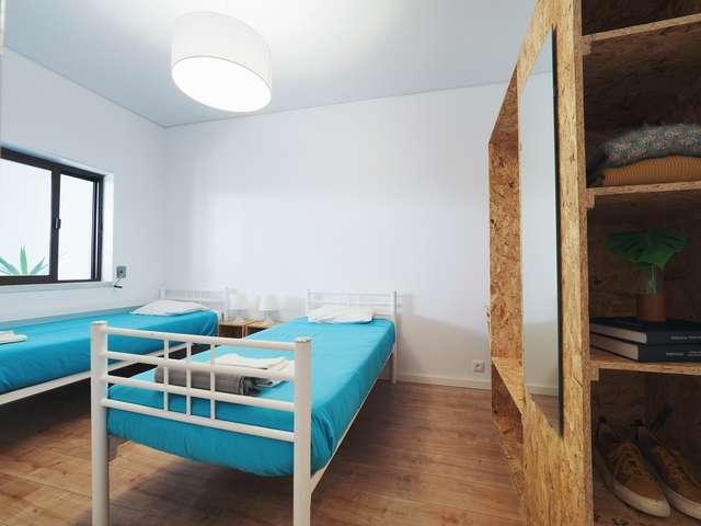 Quarto com 2 camas para alugar em Hostel, Lisboa